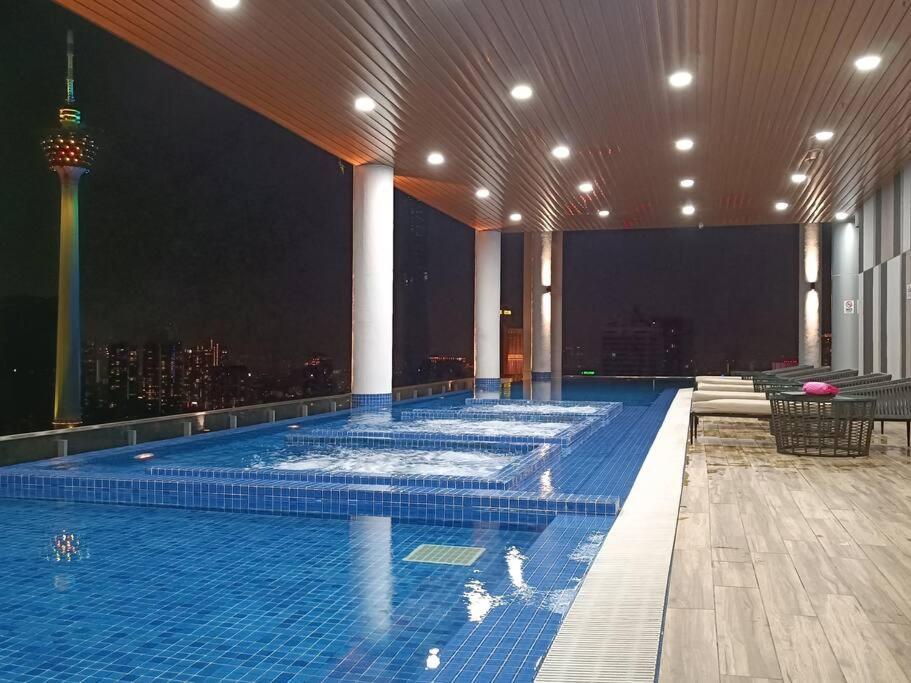 Apartamento Cl 30A Super Kl View Infinity Pool Klcc Kuala Lumpur Exterior foto
